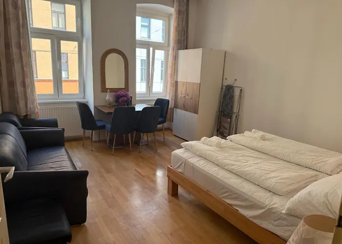アパート Peaceful 2br 15-min To Ottakring Station ウィーン