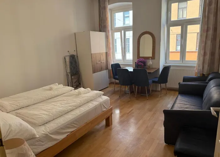 Peaceful 2br 15-min To Ottakring Station アパート *